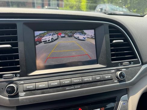 Used 2018 Hyundai Elantra SEL FWD image 11
