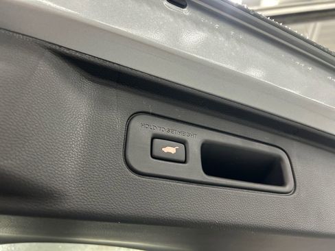 New 2026 Honda Pilot Touring image 21