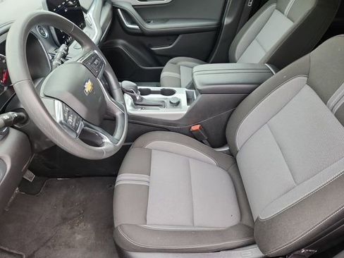 Used 2025 Chevrolet Blazer LT FWD image 13