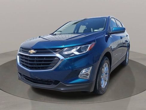 Used 2020 Chevrolet Equinox LT w/ Driver Convenience Package image 3