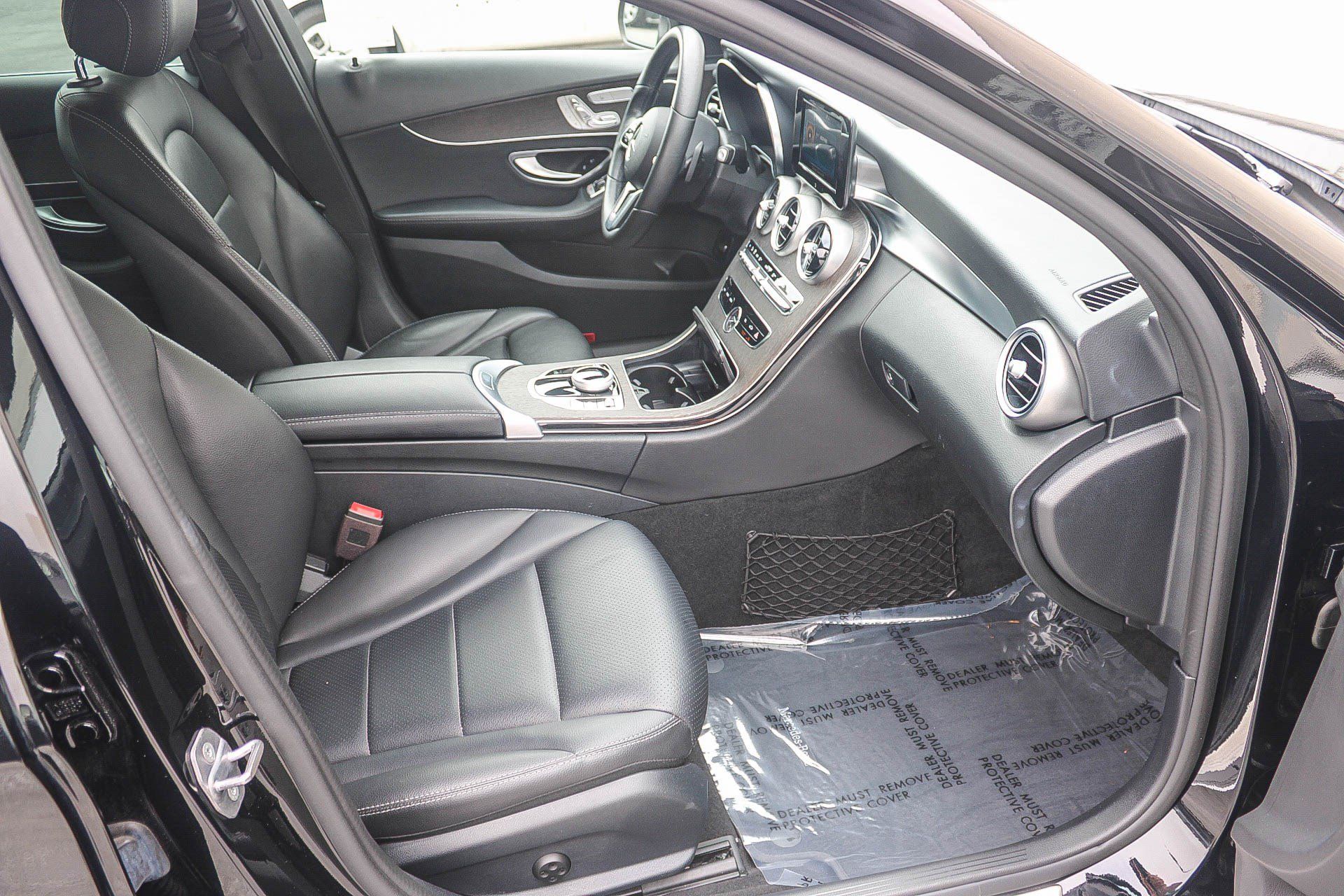 Used 2019 Mercedes-Benz C 300 Sedan image 17