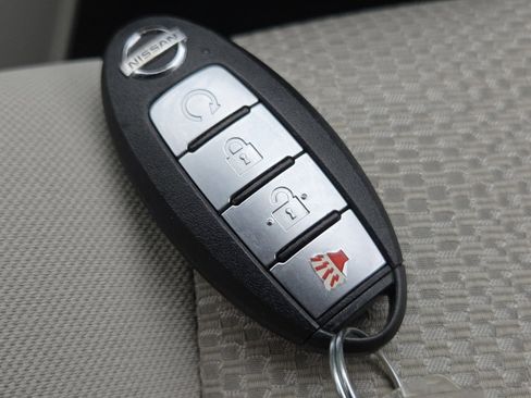 Used 2020 Nissan Rogue Sport SV w/ All-Weather Package image 31