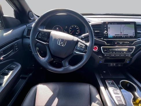 Used 2025 Honda Ridgeline Black Edition image 6