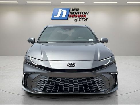 Used 2025 Toyota Camry XSE FWD image 2
