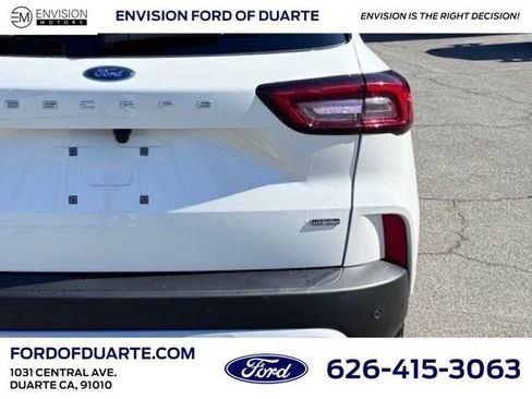 New 2025 Ford Escape SE image 12