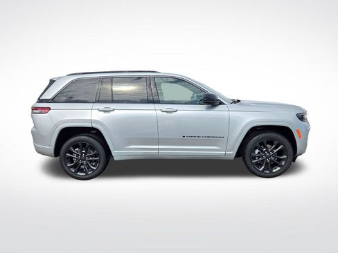 New 2026 Jeep Grand Cherokee Limited image 2