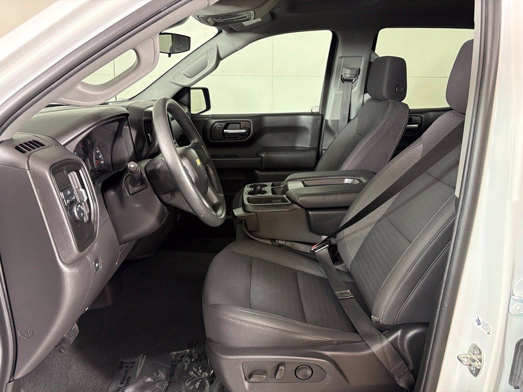 Certified 2024 Chevrolet Silverado 1500 Custom RWD image 18