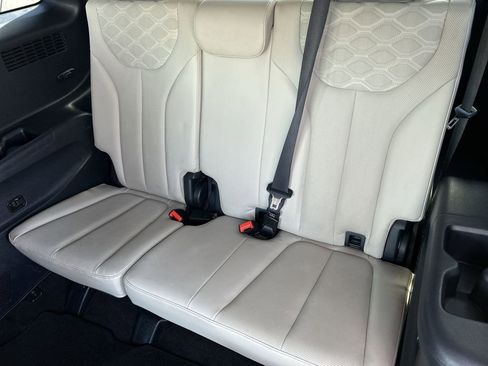 Used 2022 Hyundai Palisade Limited image 36