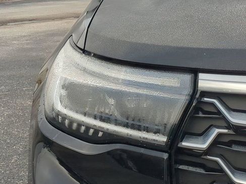 Used 2025 Ford Explorer Platinum w/ LUX Leather Package image 10