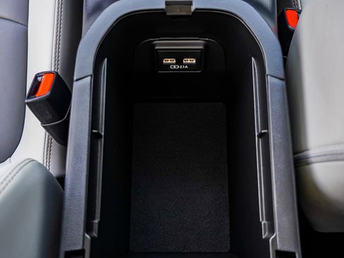 Certified 2021 Toyota RAV4 XLE Premium image 40