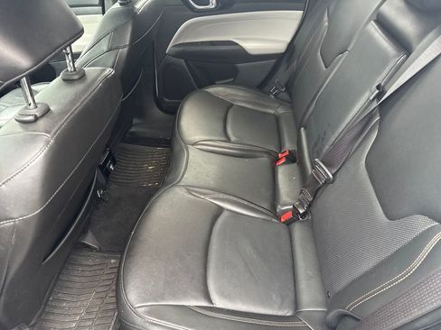 Used 2022 Jeep Compass Limited image 9