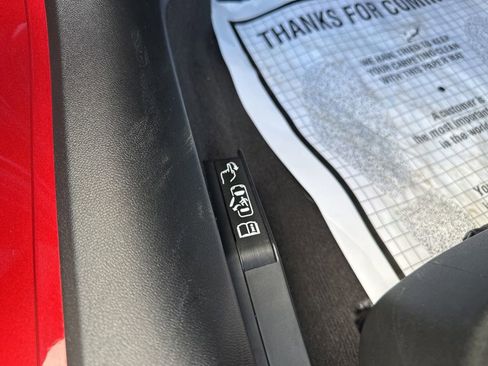 Used 2023 Chevrolet Corvette Stingray Premium Conv w/ Z51 Performance Package image 23