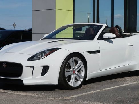 Used 2017 Jaguar F-TYPE Convertible image 34