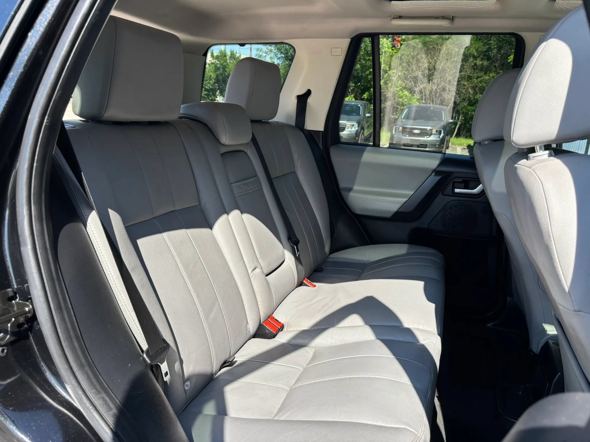 Used 2011 Land Rover LR2 HSE AWD/4WD image 52