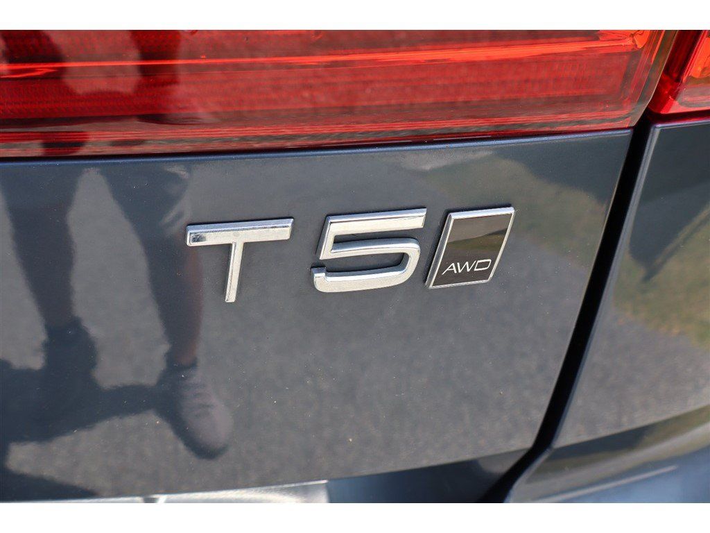 Used 2021 Volvo XC60 T5 Inscription w/ Protection Package Premier AWD/4WD image 5