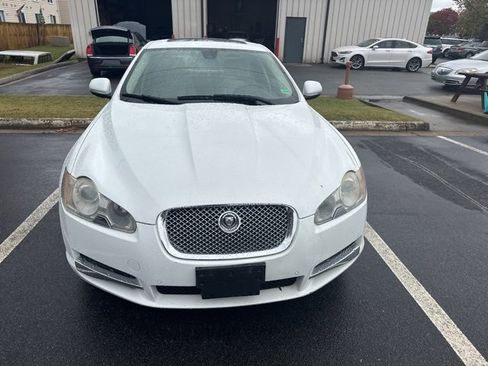 Used 2011 Jaguar XF Premium image 2