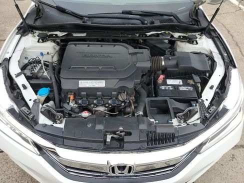 Used 2017 Honda Accord Touring image 41