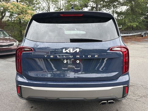 Used 2025 Kia Telluride S FWD image 5