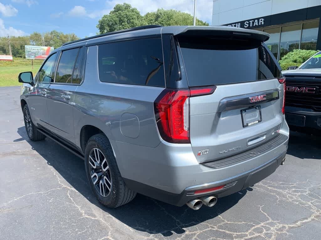 Used 2023 GMC Yukon XL AT4 w/ AT4 Premium Plus Package AWD/4WD image 3