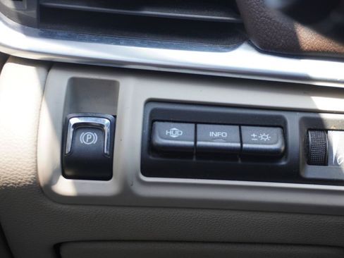 Used 2013 Cadillac XTS Premium FWD image 30