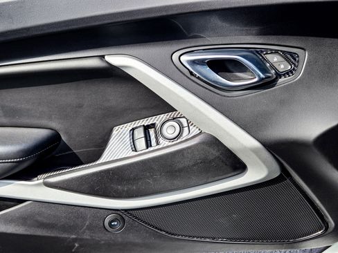 Used 2019 Chevrolet Camaro SS image 18