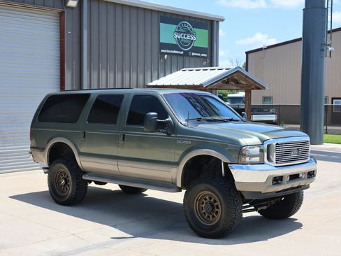 Used 2000 Ford Excursion Limited AWD/4WD image 16