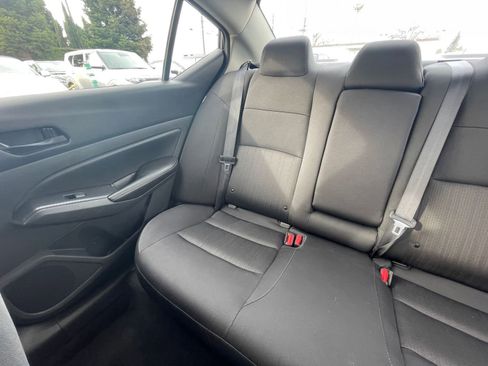 Used 2025 Nissan Altima 2.5 SV image 34