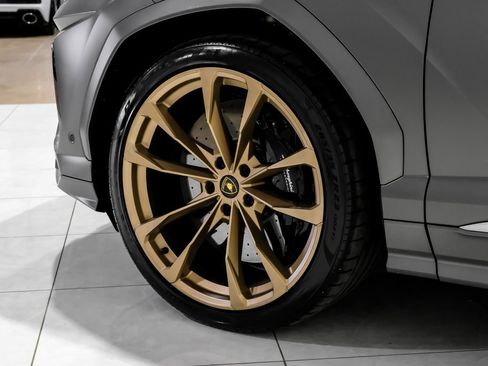 Used 2022 Lamborghini Urus image 53