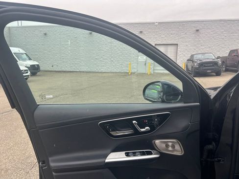 Used 2023 Mercedes-Benz GLC 300 4MATIC image 10