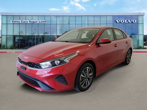 Used 2024 Kia Forte LXS FWD image 1