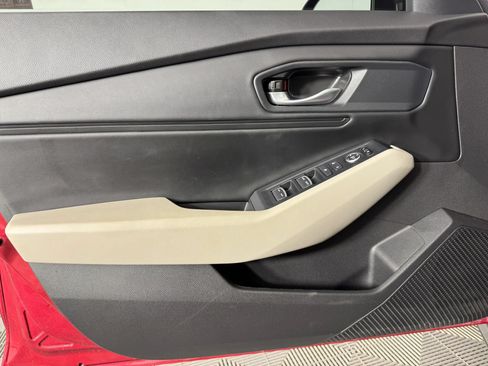 Used 2024 Honda Accord EX image 37