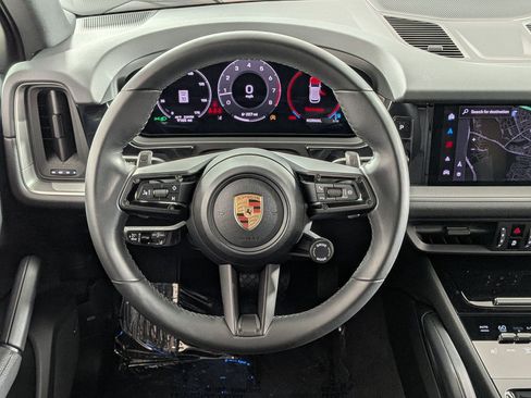 Certified 2025 Porsche Cayenne AWD/4WD image 15
