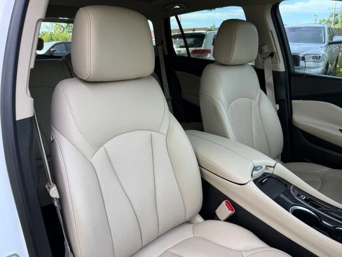 Used 2017 Buick Envision Essence FWD image 19