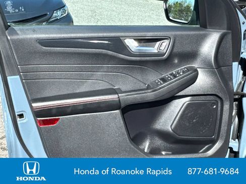 Used 2025 Ford Escape ST-Line FWD image 10