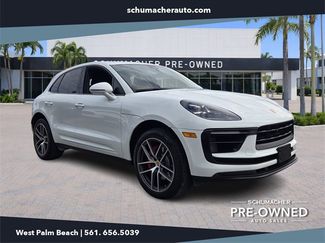 Used 2022 Porsche Macan S video 1