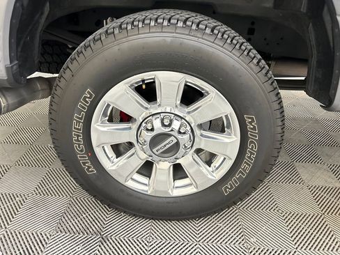 Certified 2022 Ford F250 Platinum image 25