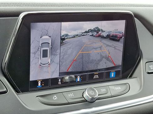 Used 2022 Chevrolet Blazer LT w/ Sound & Technology Package FWD image 21