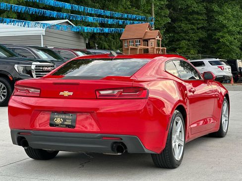 Used 2016 Chevrolet Camaro LT RWD image 7
