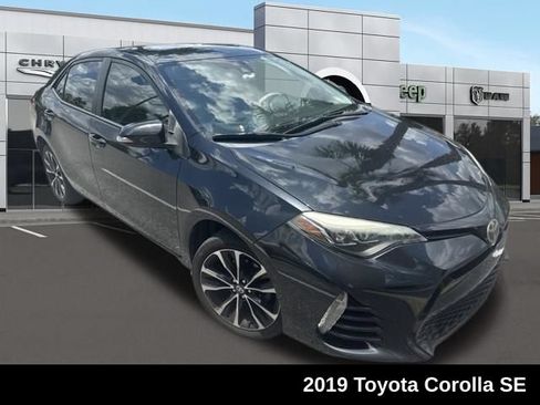 Used 2019 Toyota Corolla SE FWD image 1