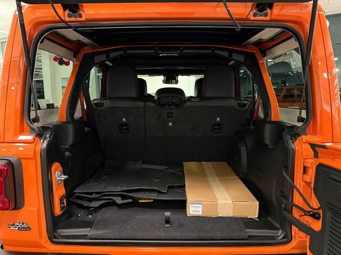 New 2025 Jeep Wrangler Unlimited Rubicon 392 image 27