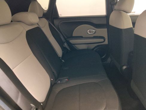 Used 2019 Kia Soul FWD image 19