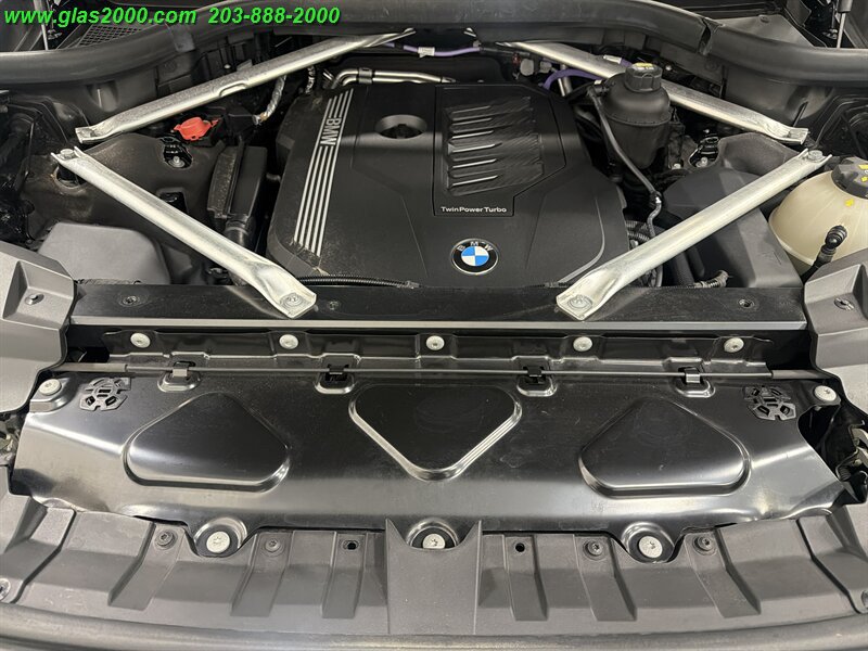 Used 2022 BMW X7 xDrive40i w/ Parking Assistance Package AWD/4WD image 18
