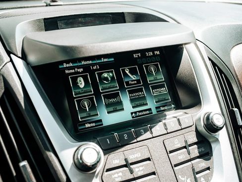 Used 2015 Chevrolet Equinox LT w/ Chrome Appearance Package FWD image 30