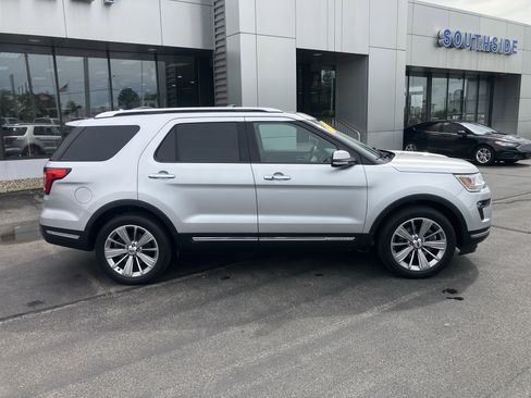 Used 2018 Ford Explorer Limited AWD/4WD image 9
