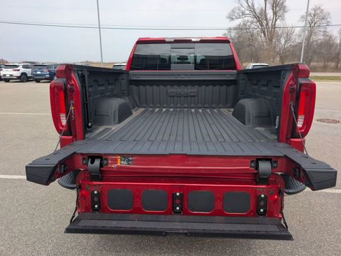 Used 2024 GMC Sierra 1500 SLT w/ SLT Convenience Package image 32