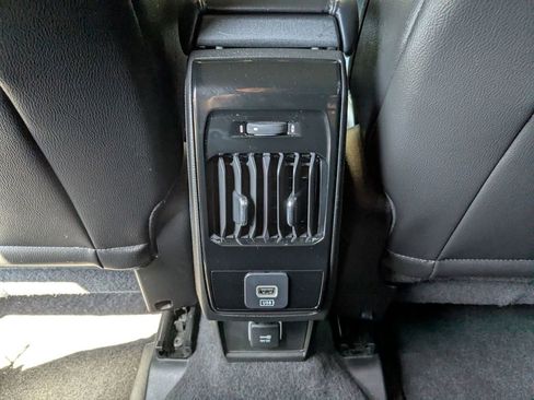 Used 2023 Jeep Compass Limited image 25