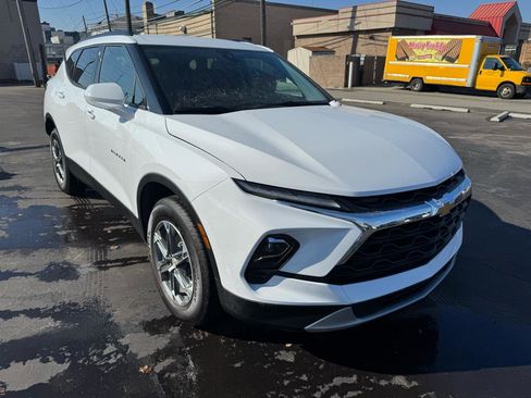 Used 2024 Chevrolet Blazer LT w/ Convenience Package image 3