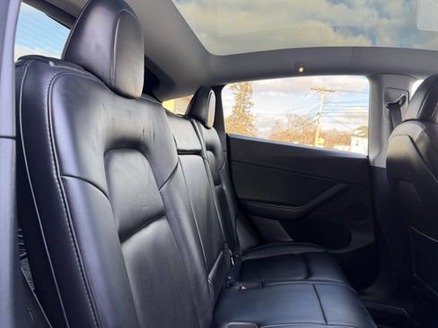 Used 2021 Tesla Model Y Long Range image 25