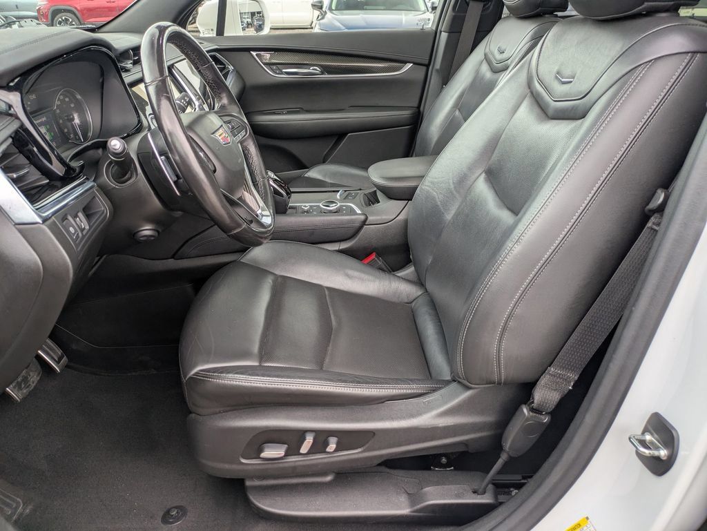 Used 2020 Cadillac XT6 Sport AWD/4WD image 15