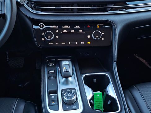 Used 2023 INFINITI QX60 Luxe w/ Performance Audio Package image 27